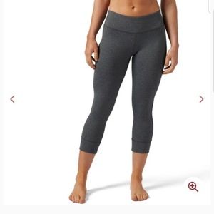 Reebok leggings 7/8 crop perf condition